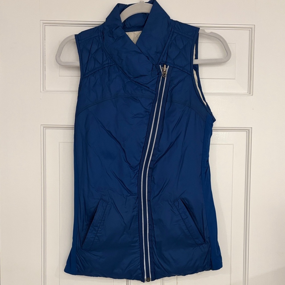 Lululemon Women's Blue Quilted Vest